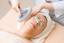 埼玉・越谷レイクタウンクリニック　炎症のあるニキビ（白ニキビ・黒ニキビ）の治療法